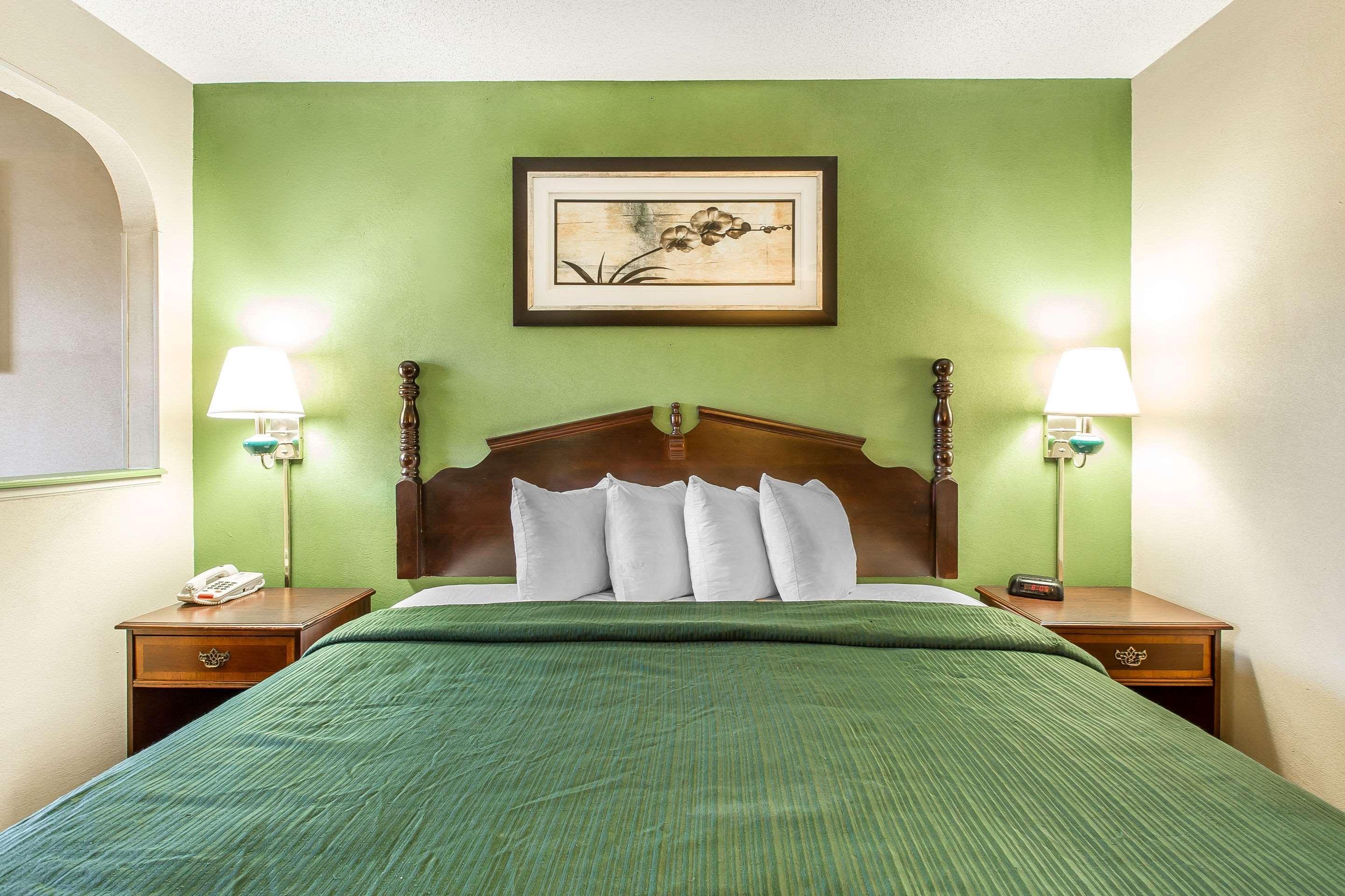 Quality Inn And Suites Macon Buitenkant foto