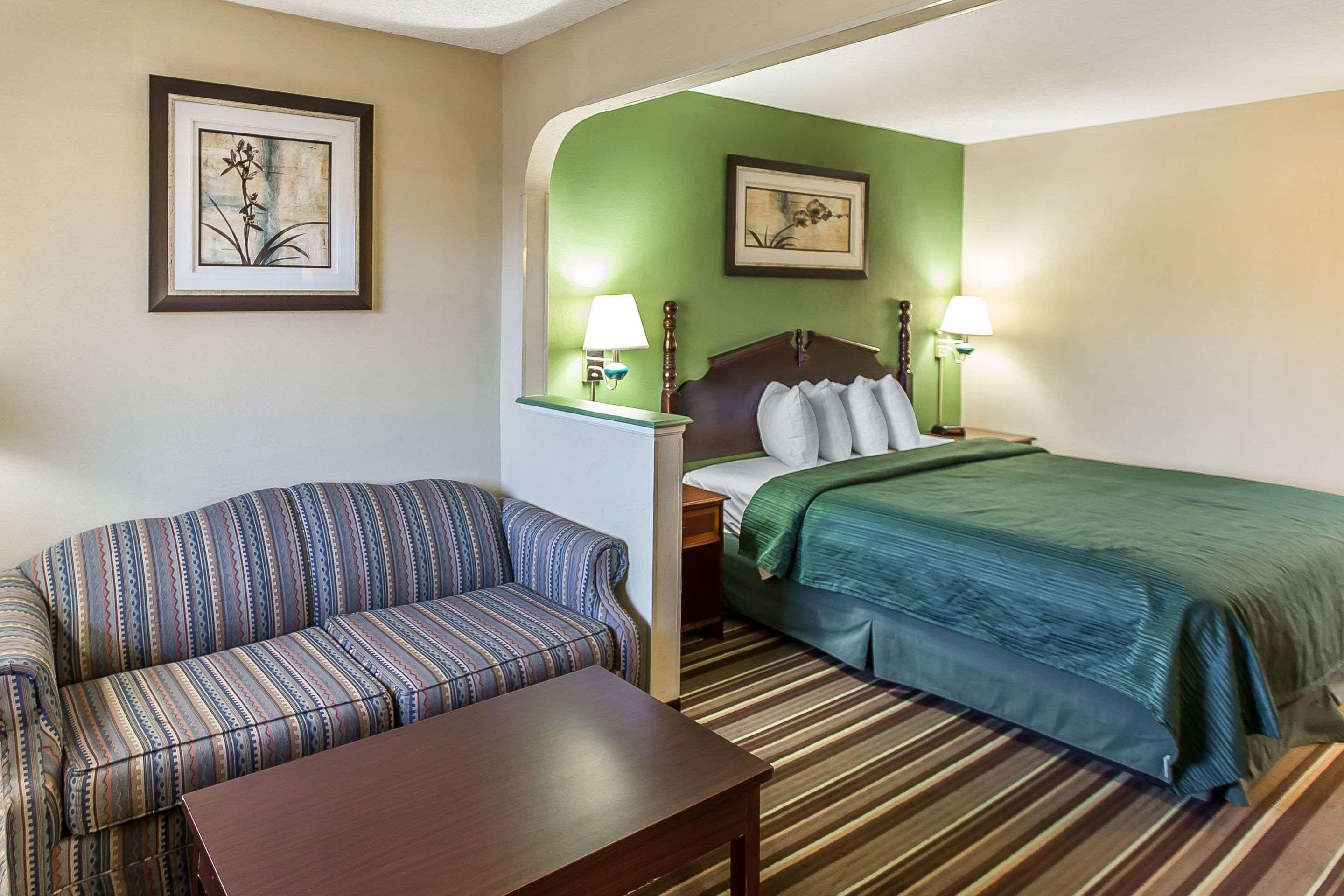 Quality Inn And Suites Macon Buitenkant foto