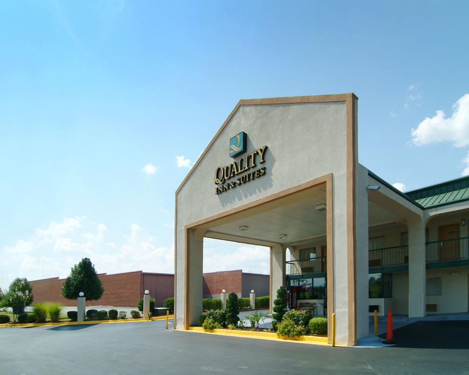 Quality Inn And Suites Macon Buitenkant foto